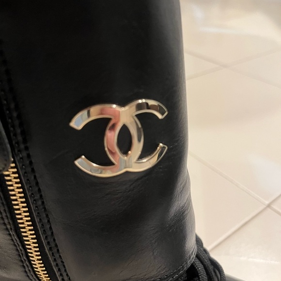 Chanel boots 19B - Picture 9 of 15